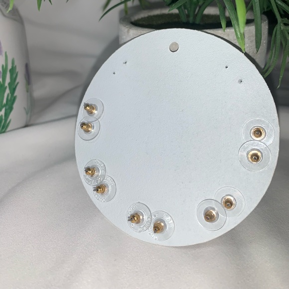 Set of 5 Colorful LOFT Earrings - Picture 2 of 3